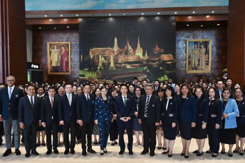 รูปภาพหน้าปก c533540b-9775-4e04-b959-28cdfa93964a