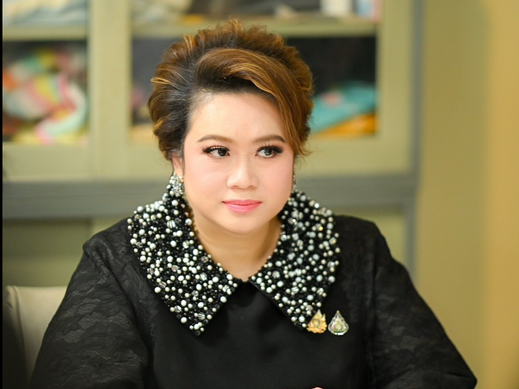 รูปภาพหน้าปก 16ab05a4-39db-413a-b110-555ba905efca