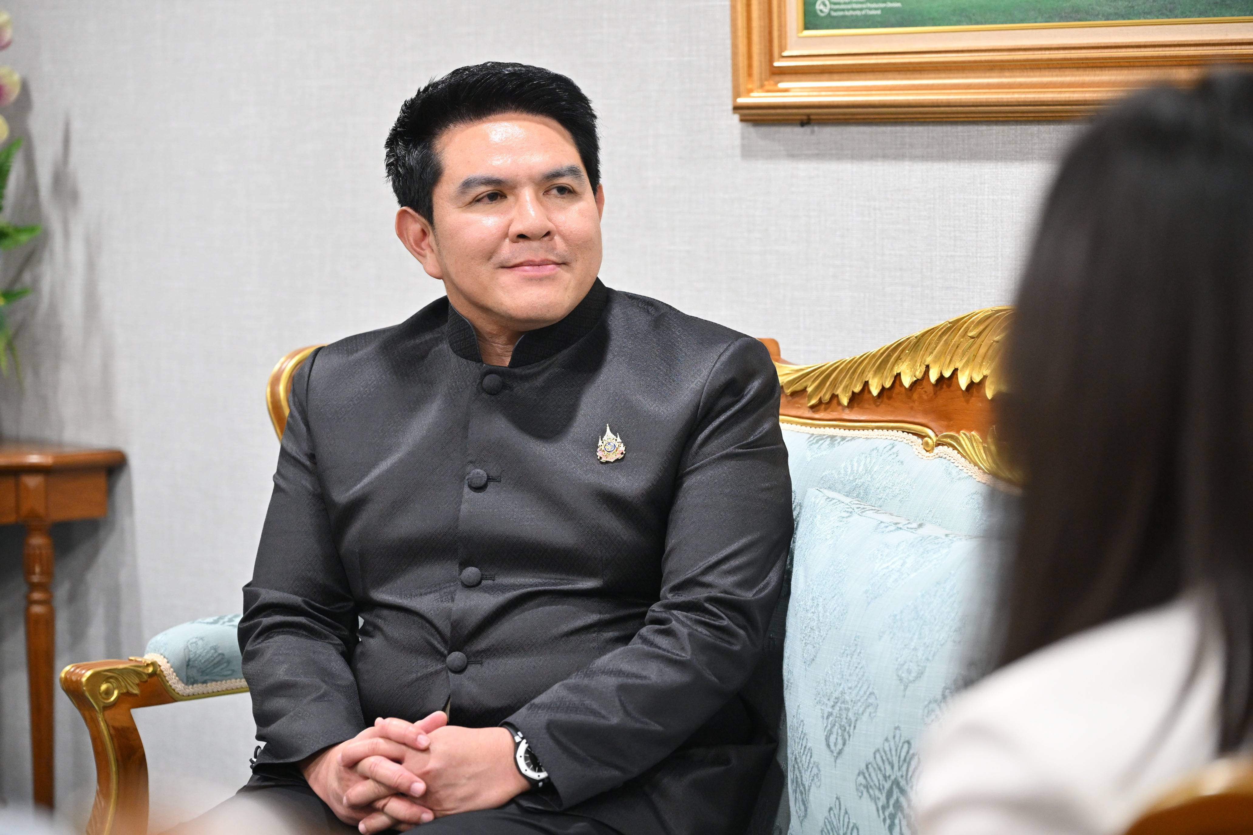 รูปภาพหน้าปก f9de2b62-17c3-4c11-b881-3d74bc2b8af6