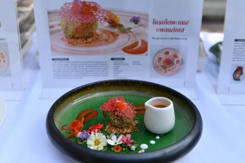 รูปภาพหน้าปก f34d37c0-7009-48e7-8e1b-4852e4723e7b