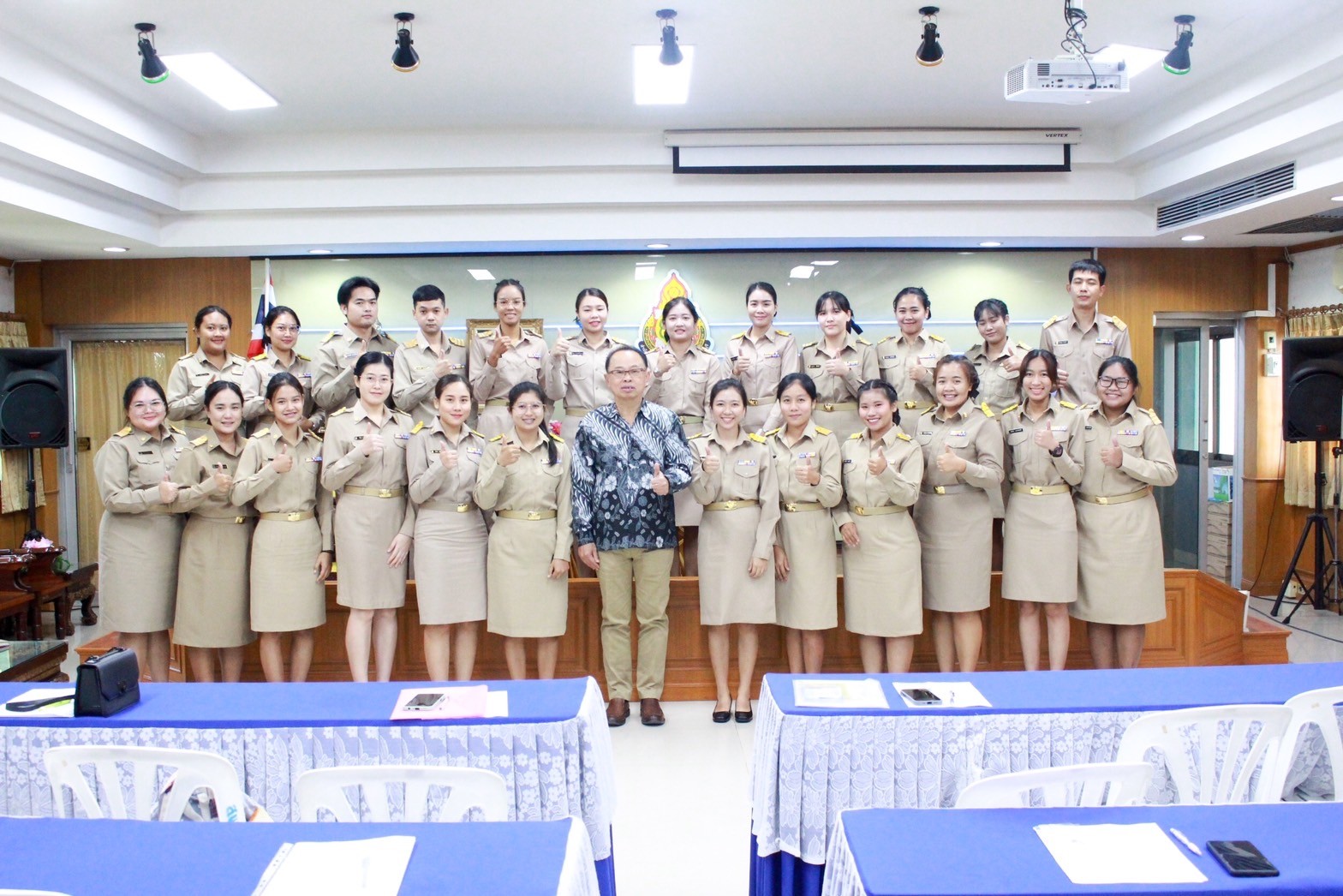 รูปภาพหน้าปก 99bcf1ca-fe6d-40e5-90d1-1e727ec9f84f