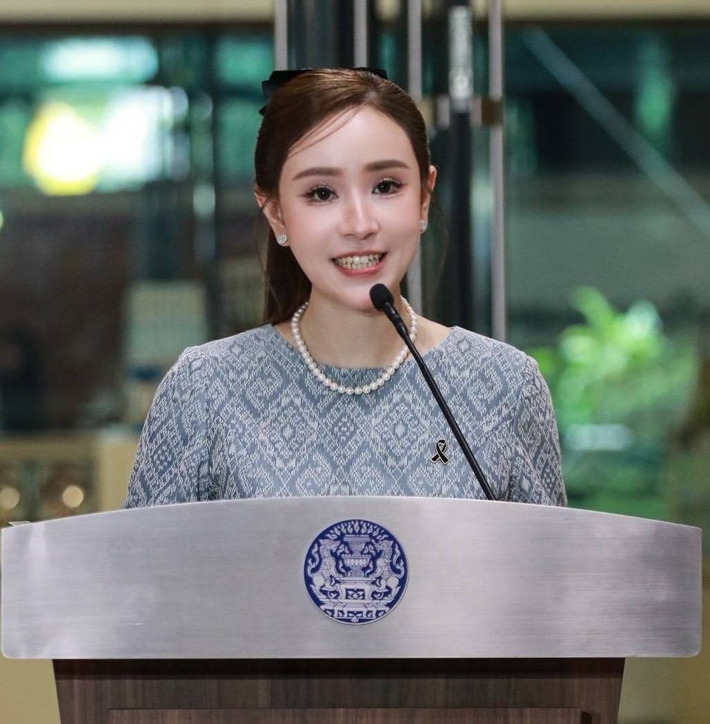 รูปภาพหน้าปก 1457fb6e-e0c2-4007-bb44-bc832ced223b