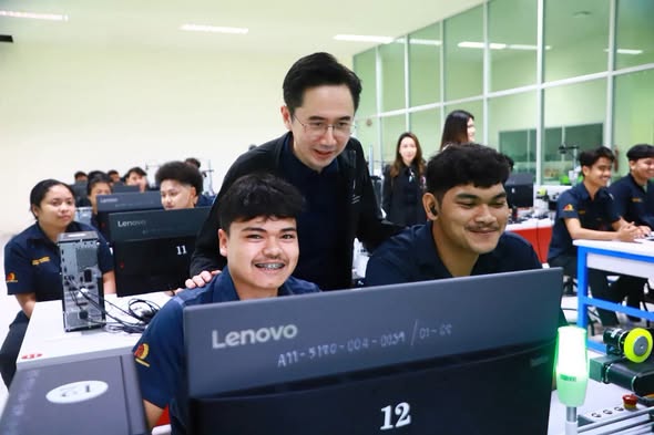 รูปภาพหน้าปก 9f00fe88-7e65-4f38-9504-3c1e1326a99e