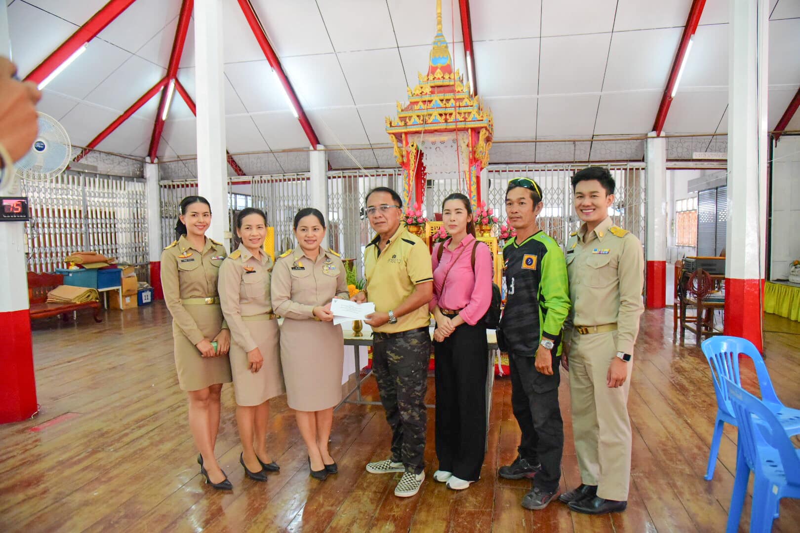 รูปภาพหน้าปก 0ec41266-d539-42b1-bd75-6b963e1854b7