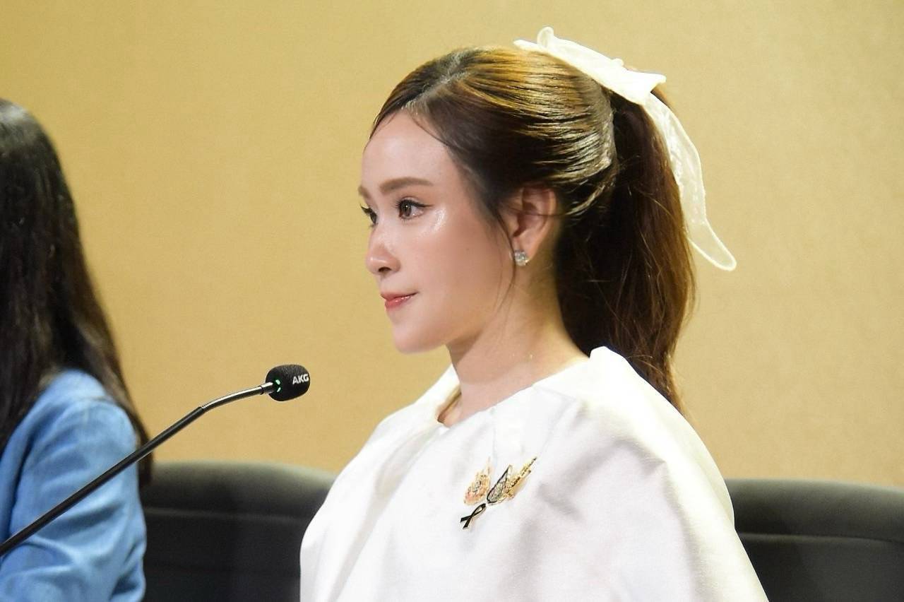 รูปภาพหน้าปก 5a35e80c-6069-45f4-a4d7-1339d7603491