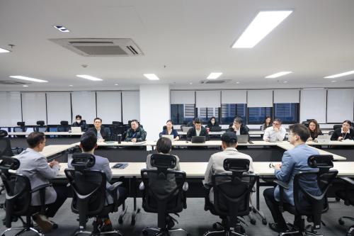 รูปภาพหน้าปก f7bb67ff-2d54-4b34-8d0a-22dbbd8ca279