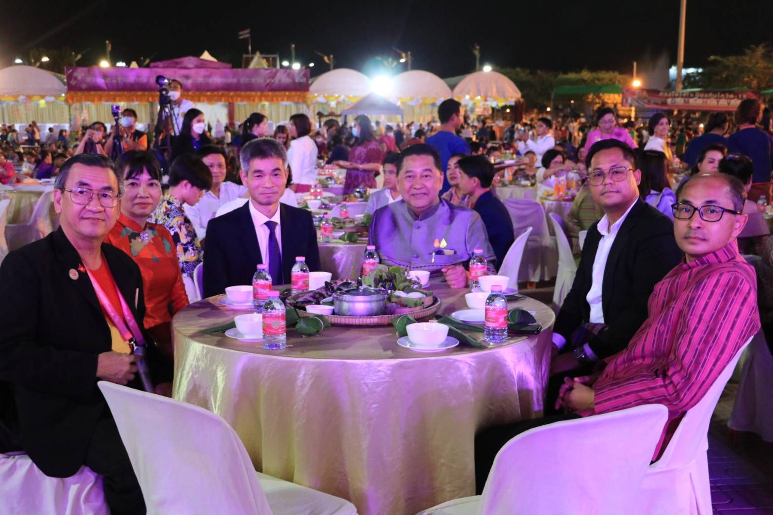 รูปภาพหน้าปก c3b7a6a1-0870-4510-b293-df57907e7fb2