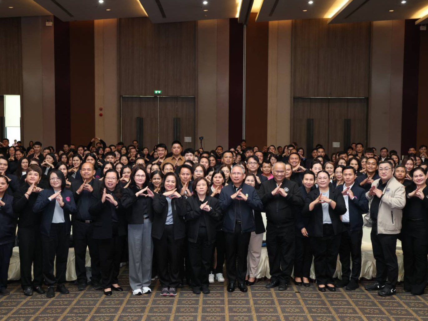 รูปภาพหน้าปก 260b8673-8c70-4d20-b50b-0d5446152d9b