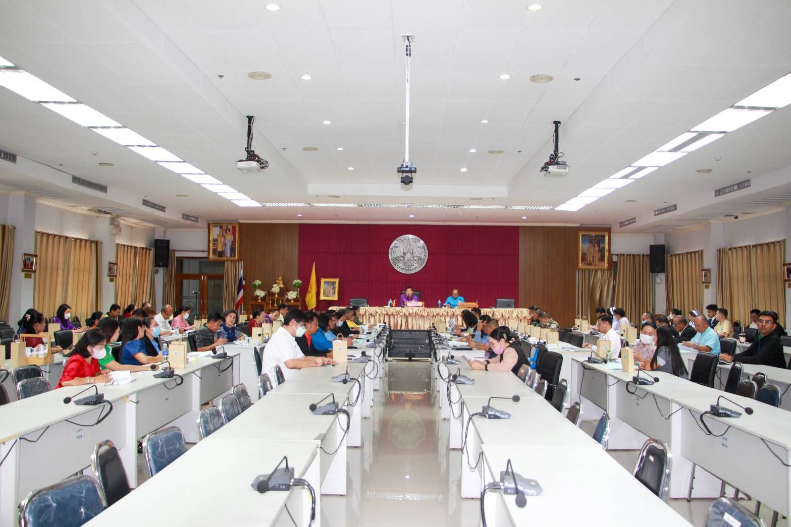 รูปภาพหน้าปก 15b2d070-0528-47a3-b7f4-e8269d430ada