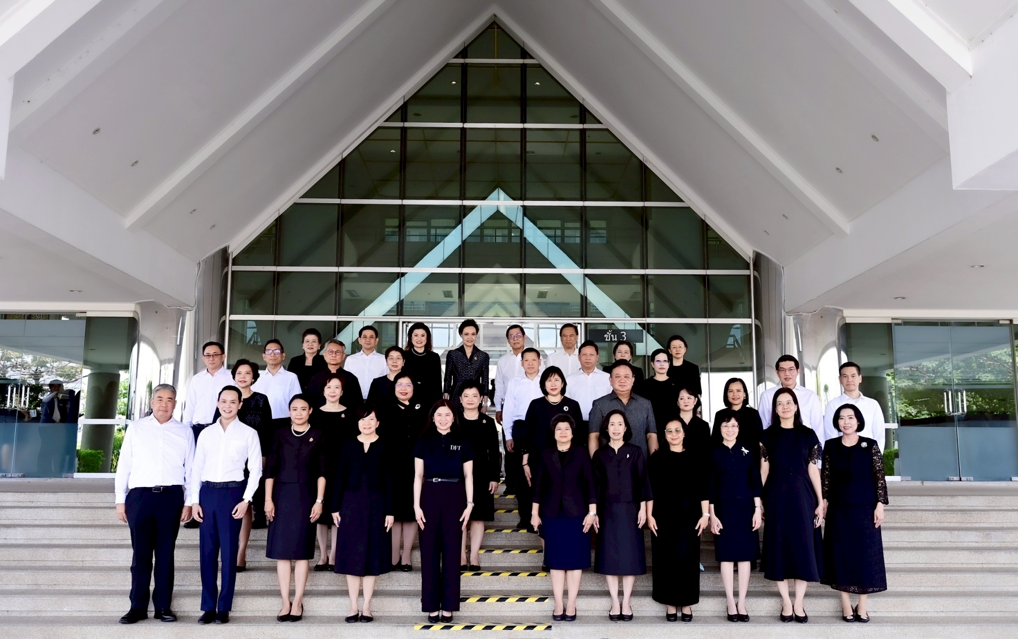 รูปภาพหน้าปก a7bc9df1-3231-4d5f-88e7-631efe58e2ec
