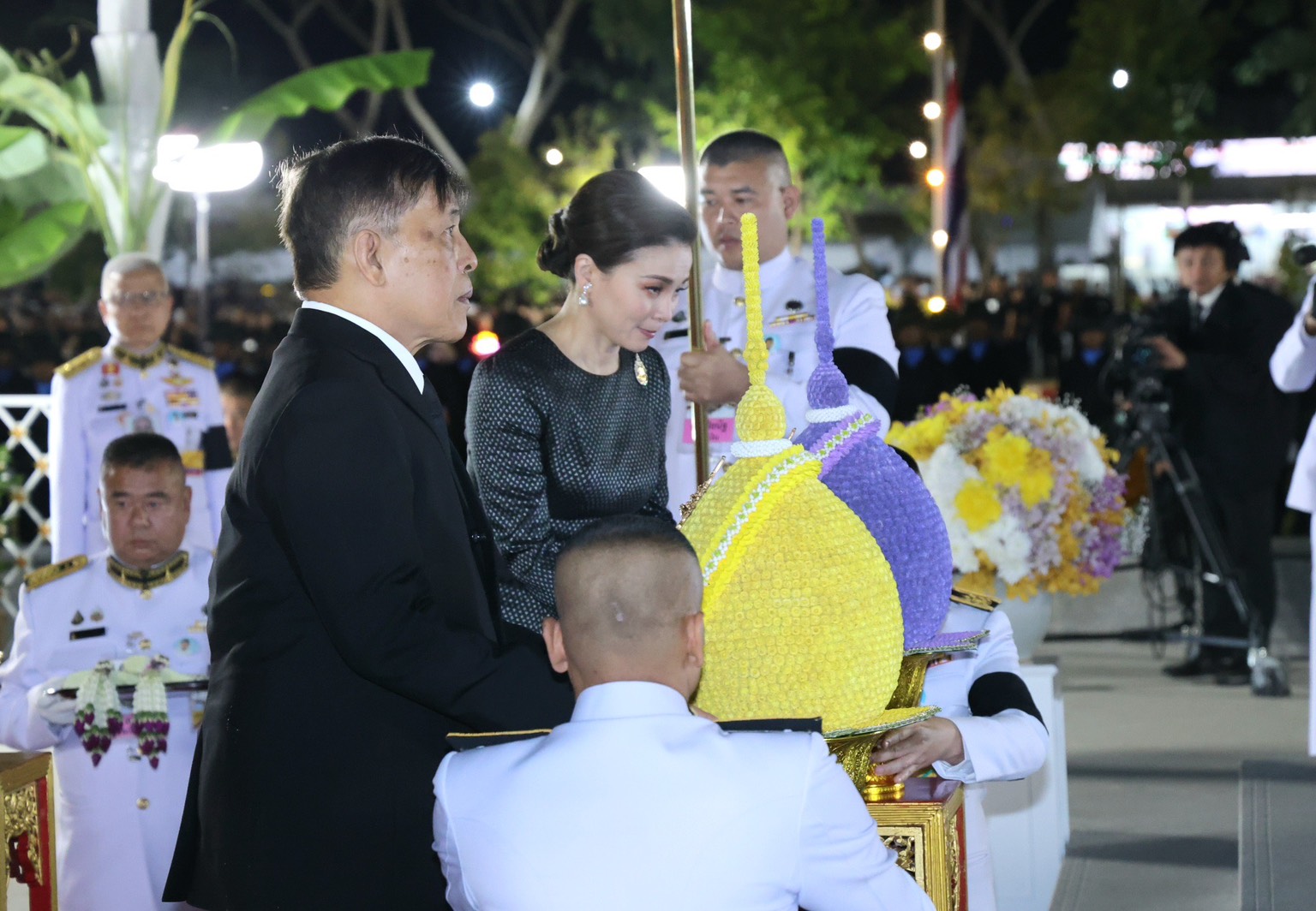 รูปภาพหน้าปก f9fc1e6b-6fd2-427c-99a8-ddd01c68e12b