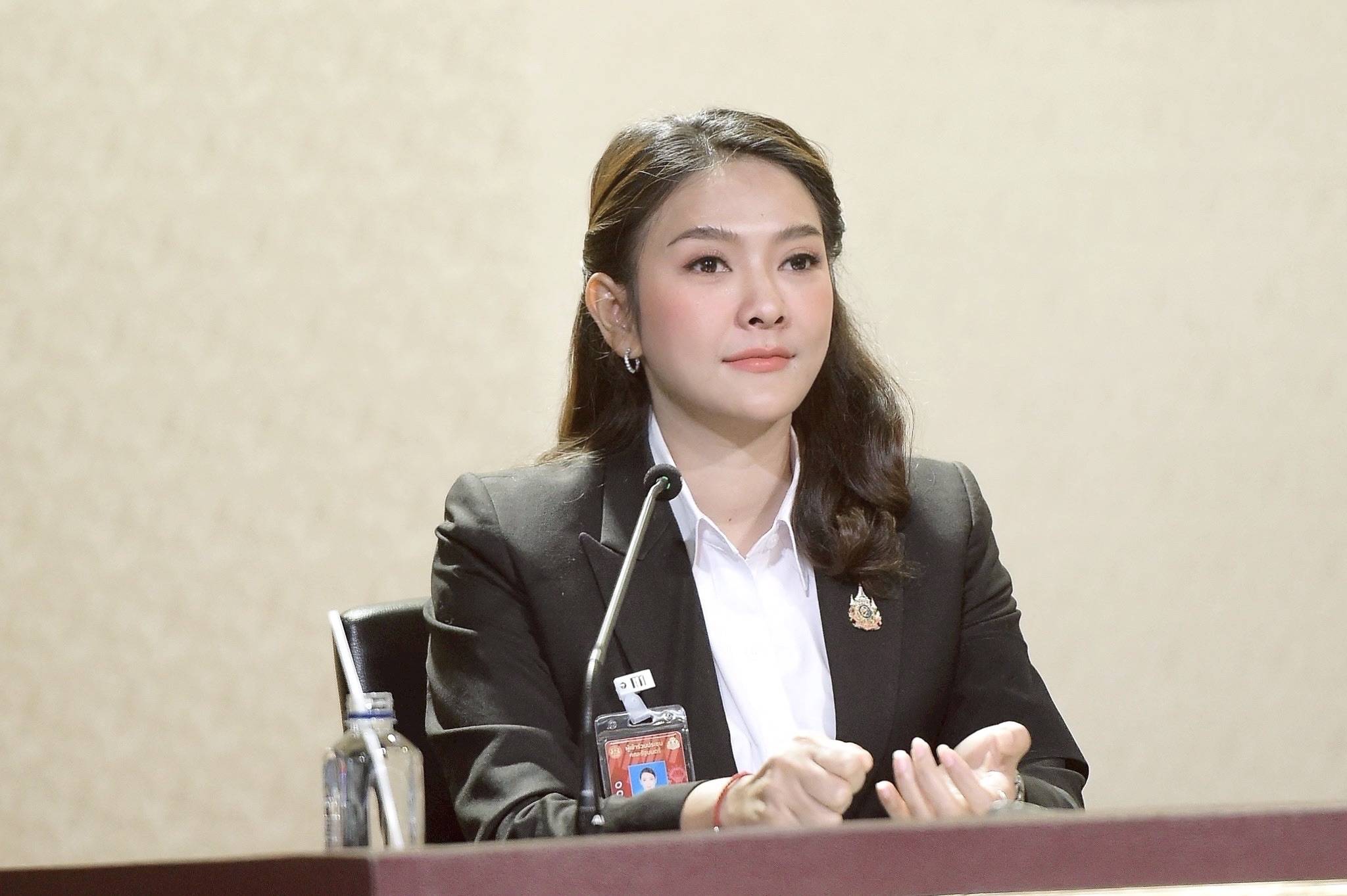รูปภาพหน้าปก 66dd8b88-a559-4a45-8f9b-e9c47e4300a1