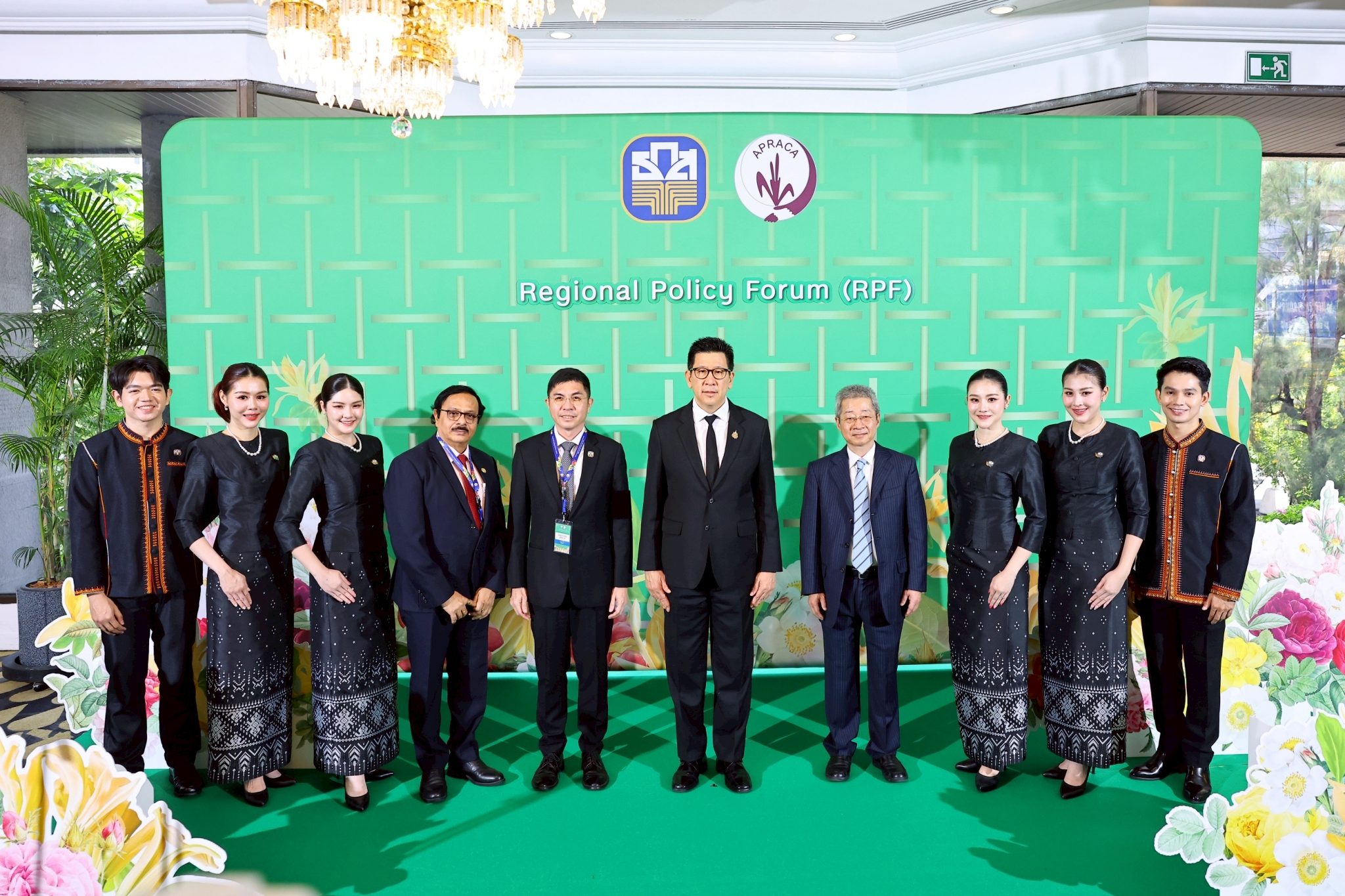 รูปภาพหน้าปก fbe220a3-9845-4f1b-950b-e3c77f777b8e