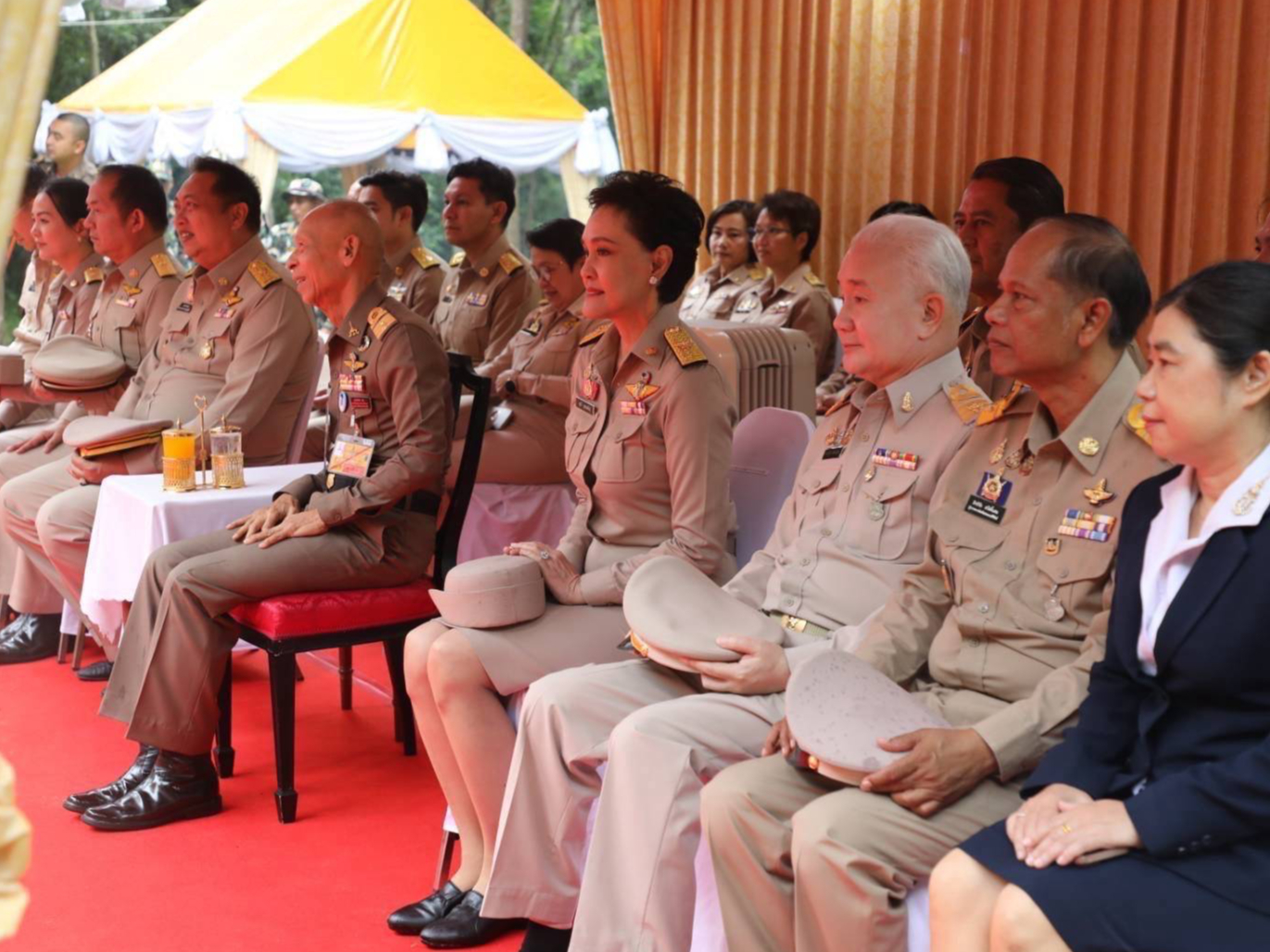 รูปภาพหน้าปก 6be4f4d5-b539-40e5-949a-f0d3c8bdfdf4