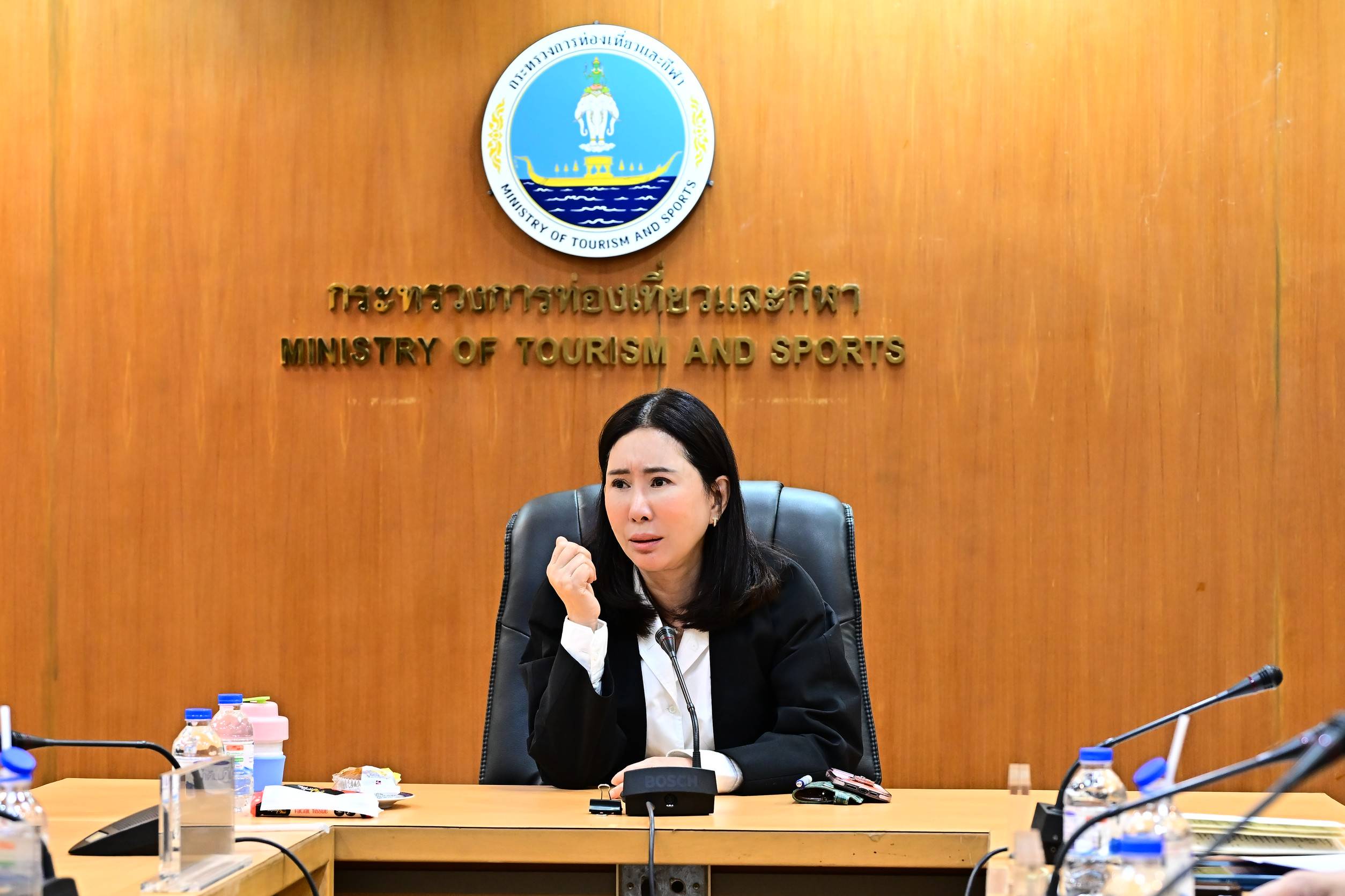 รูปภาพหน้าปก 185b1dbe-dcbd-49e2-8c97-6642a0af528a