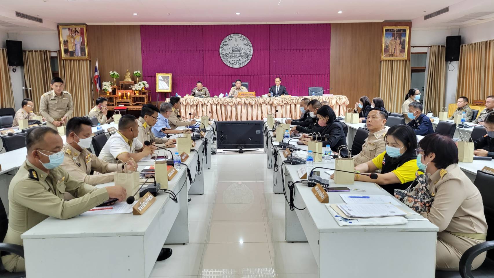 รูปภาพหน้าปก d45a3457-bd4f-4e36-9f10-1bca9e525f5f