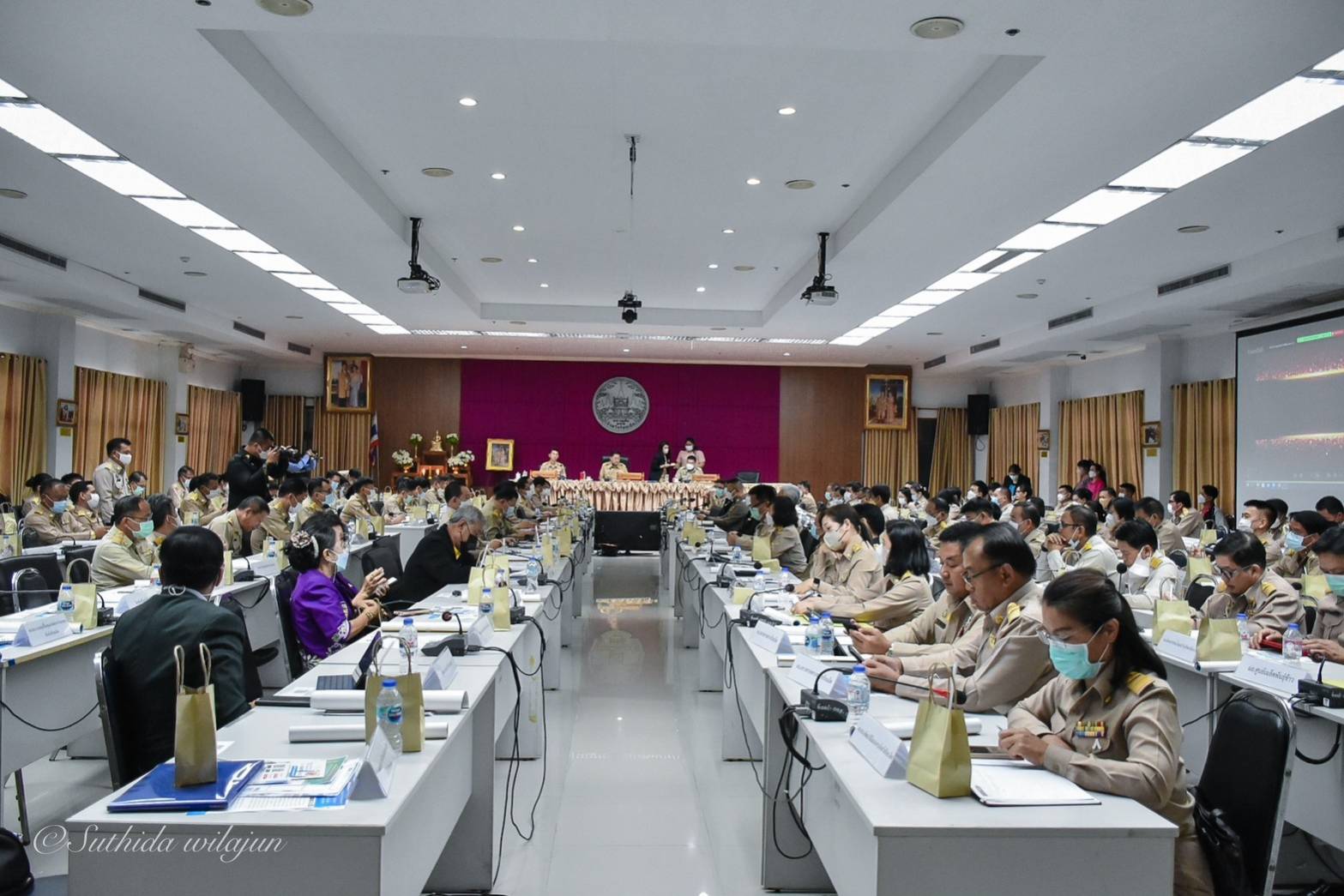 รูปภาพหน้าปก c3e68937-090e-4478-ae99-79044b9fb3f3