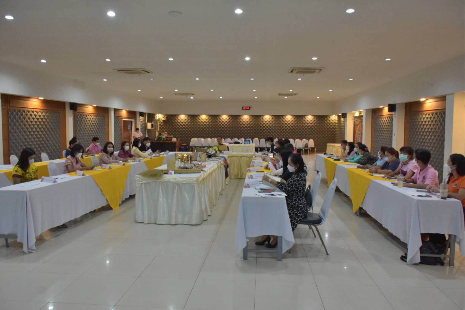 รูปภาพหน้าปก 00aa3c7f-aa32-41e0-a6c2-9c6474e6293a