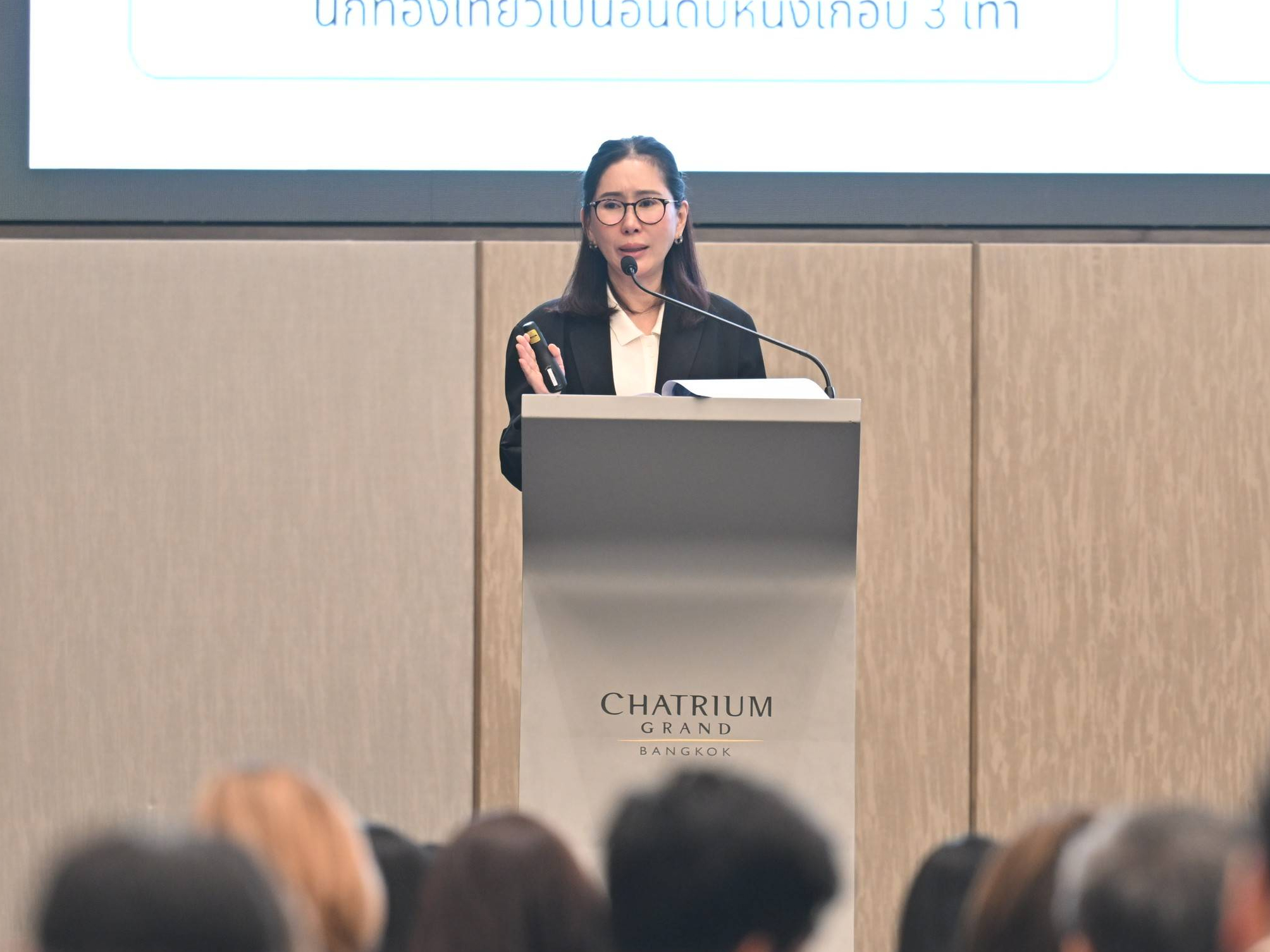รูปภาพหน้าปก 18c4f3c7-e837-4f5c-925a-568618c215e1