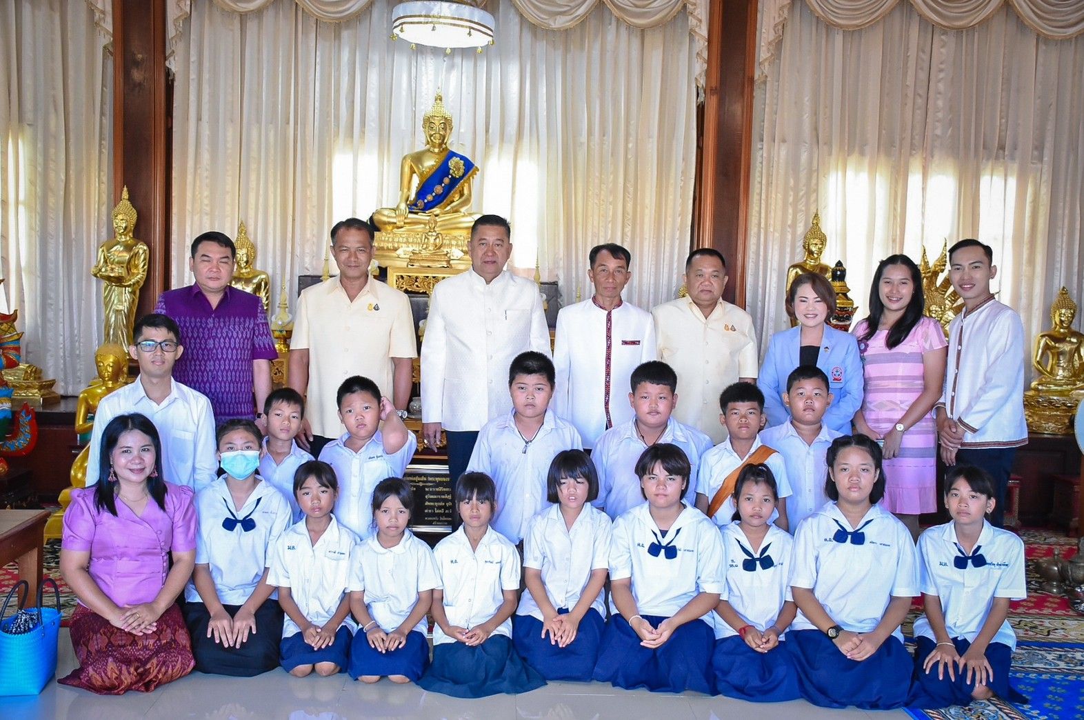 รูปภาพหน้าปก f383b92c-ce2e-4038-a3c3-6632b0eba591