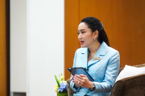 รูปภาพหน้าปก b894e77d-3c1f-44bd-ae3b-807cd958b3bd