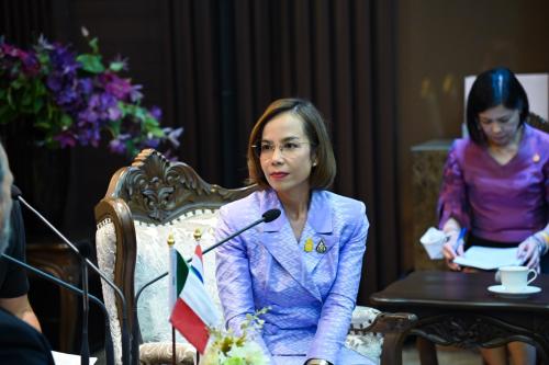 รูปภาพหน้าปก 0f38ad21-b011-40b0-b560-6ac578c769be