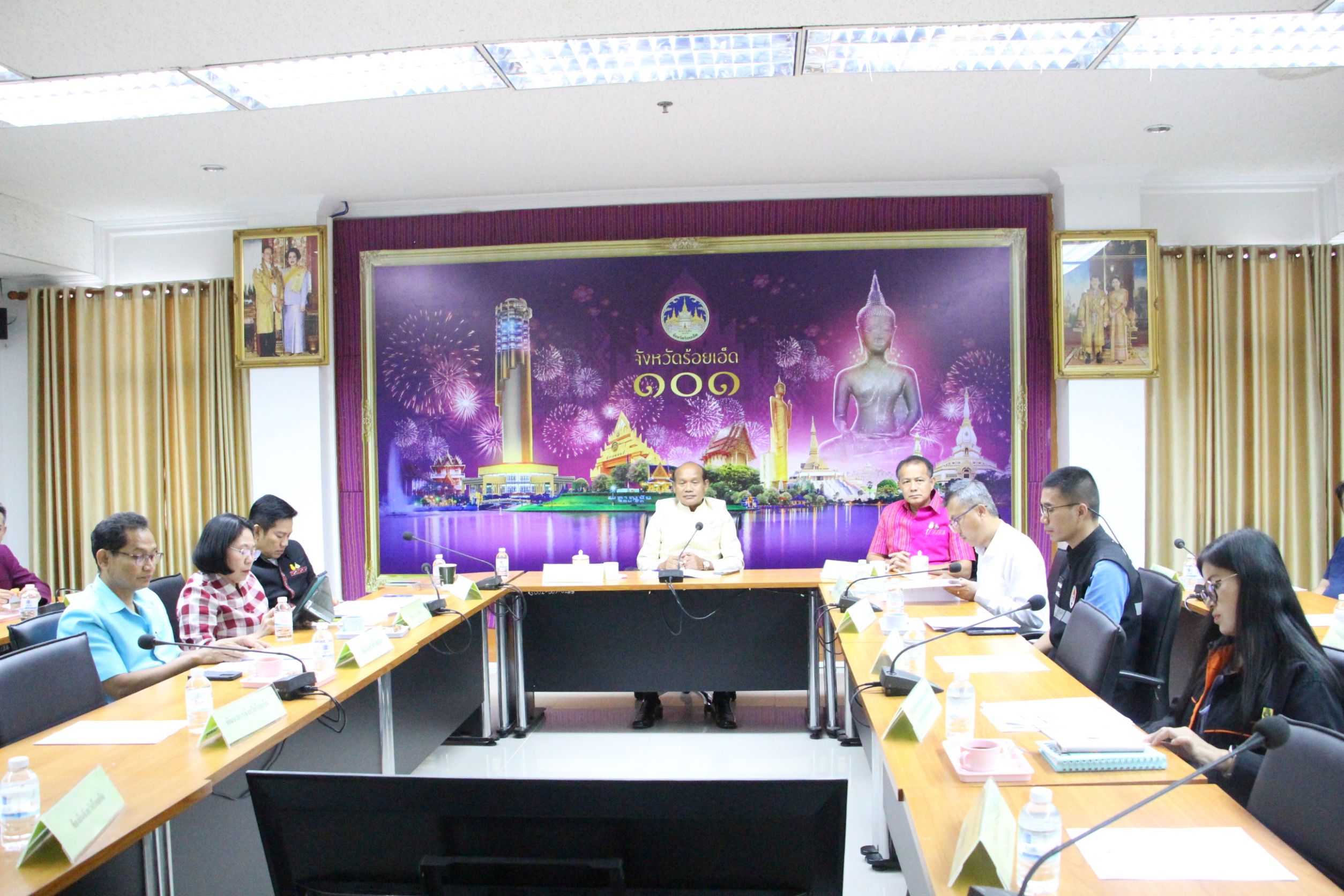 รูปภาพหน้าปก b39be02e-d6aa-4e57-bf46-592ab9855216