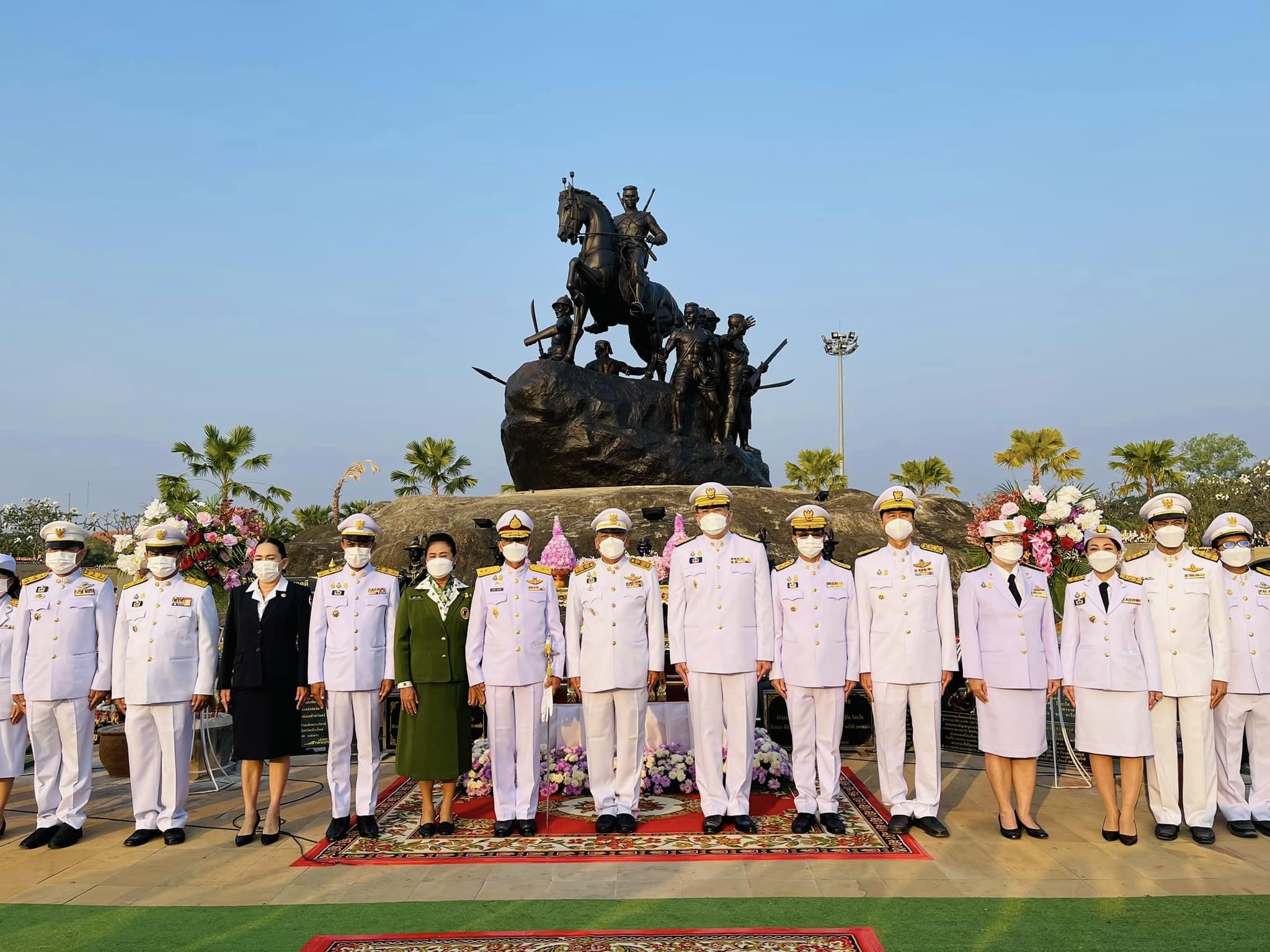 รูปภาพหน้าปก 04350198-8a7d-4e71-8146-2c53294ea260