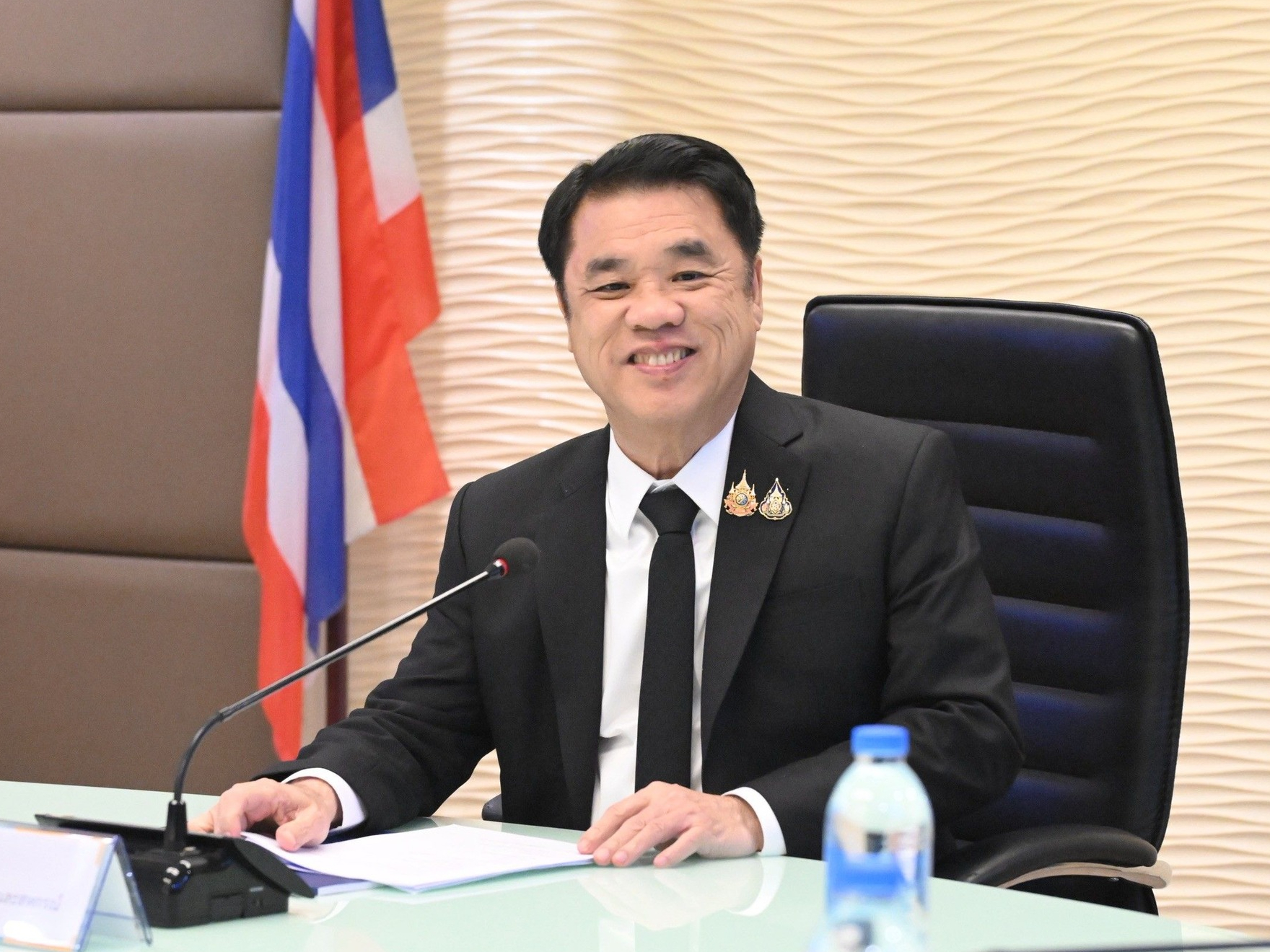 รูปภาพหน้าปก dbab60b6-4a3a-441d-9847-e9b53970233f