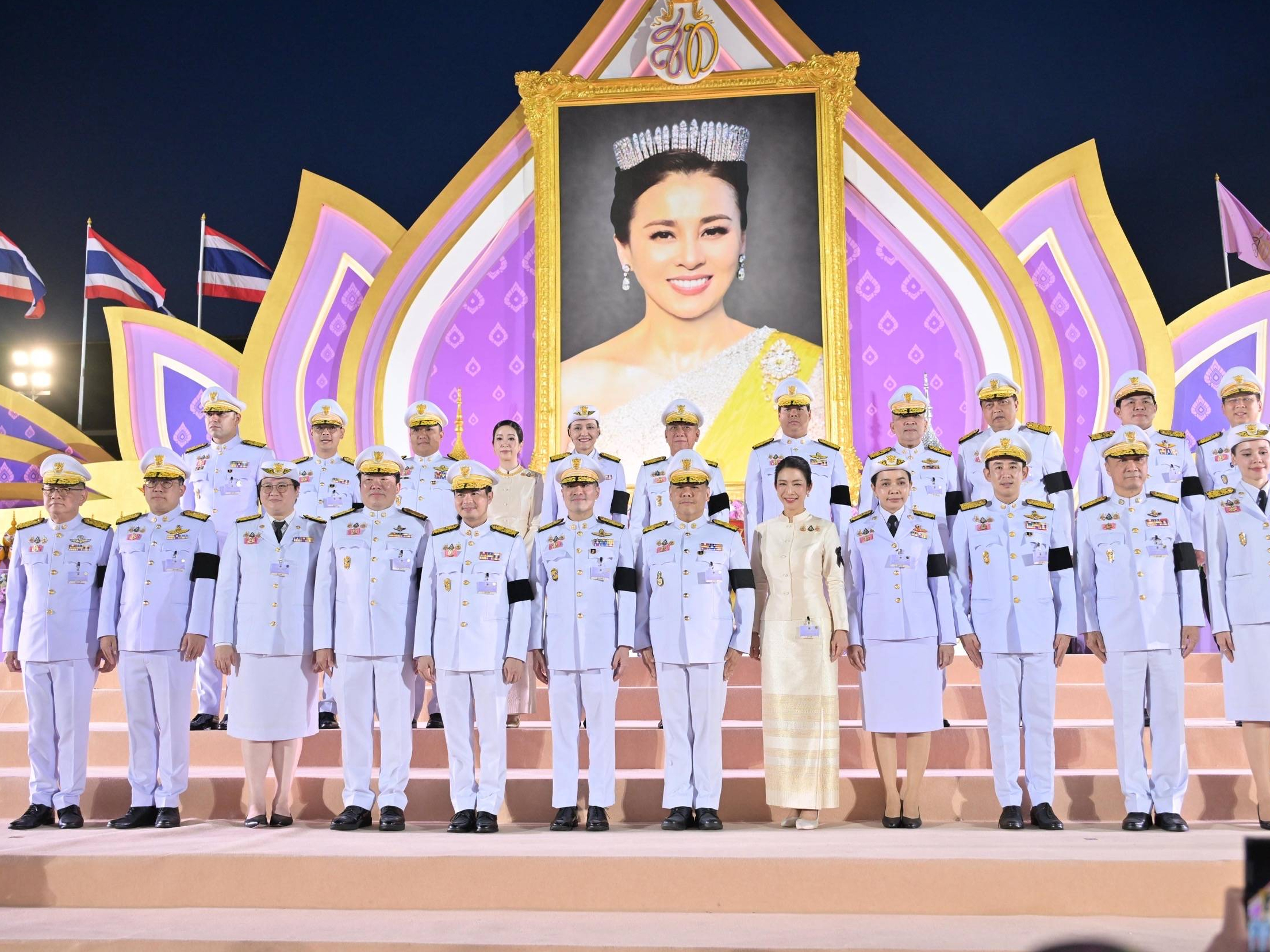รูปภาพหน้าปก 198b0c9c-1900-4df1-9e6e-ba56b50b0b59